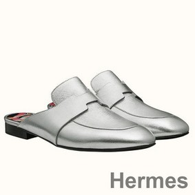 Hermes Catena Mules In Silver Metallic Calfskin