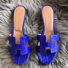 Hermes Oasis Sandals In Blue Matte Niloticus Crocodile