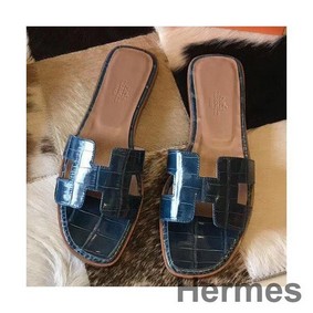 Hermes Oran Sandals In Blue Shiny Niloticus Crocodile